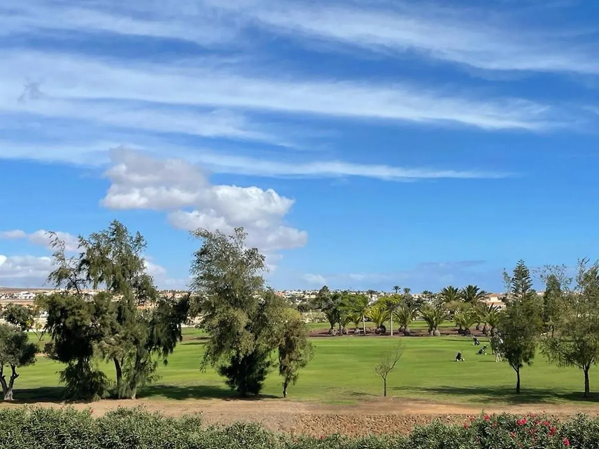Green View Luxury Appartment In New Complex Pueblo Majorero Next To Golf Course 5 Min Walk From The Beach And Atlantico Shopping Centre In Caleta De Fuste Next To Cassino And Elba Sara Hotel 2 Bedrooms 2 Bathrooms Huge Terace! Španělsko