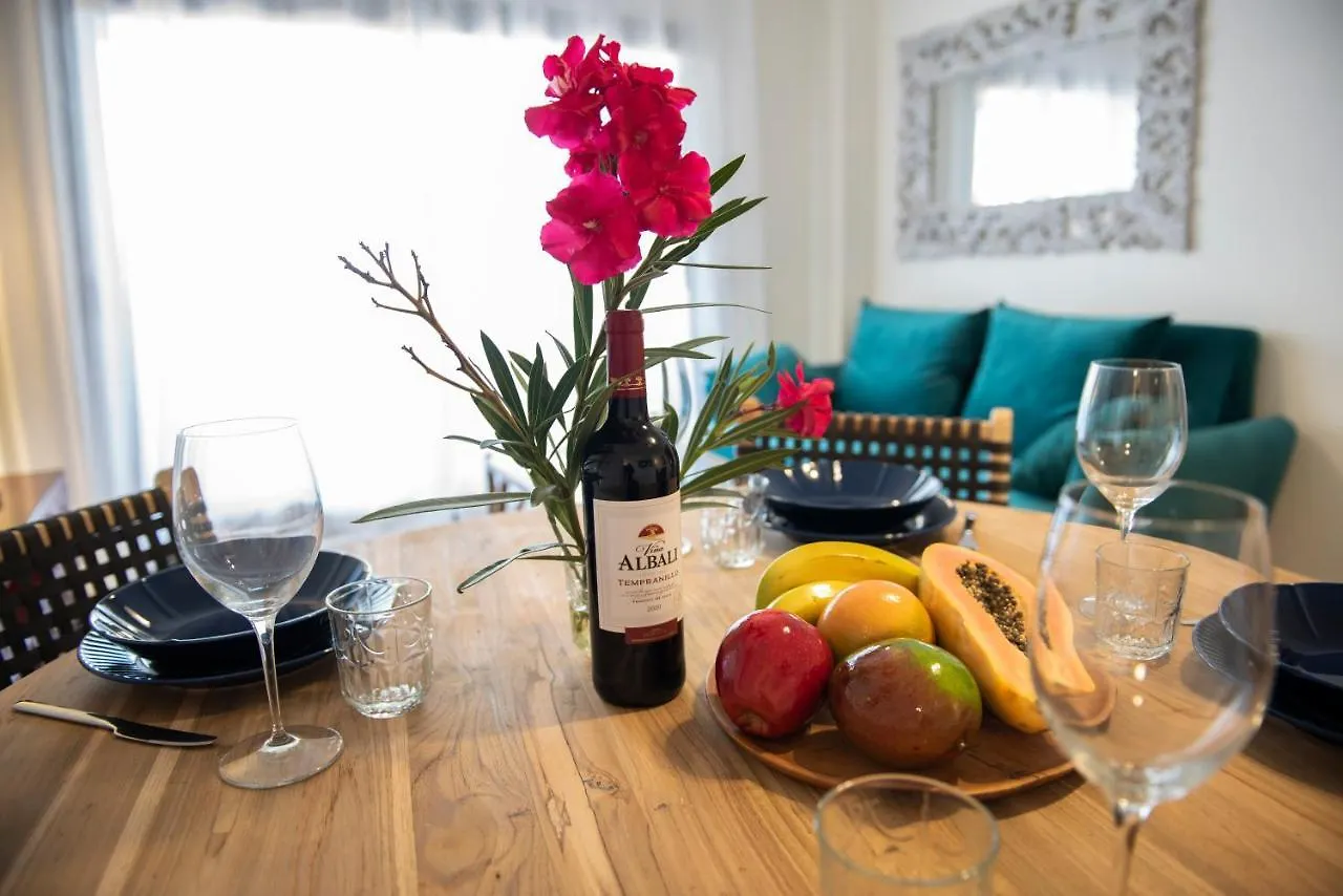 Green View Luxury Apartment: Beachfront Golf Retreat Caleta De Fuste Apartment